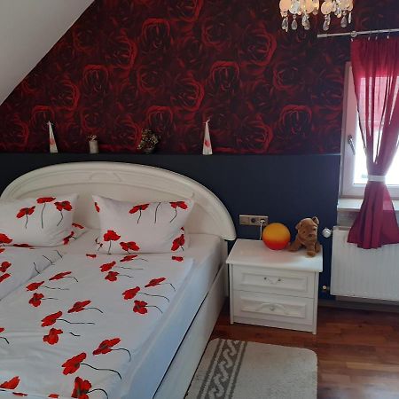 Gemuetliche Zimmer Kaisersesch Esterno foto